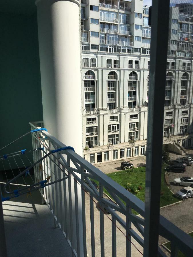 באטומי Apartment White Magnolia מראה חיצוני תמונה